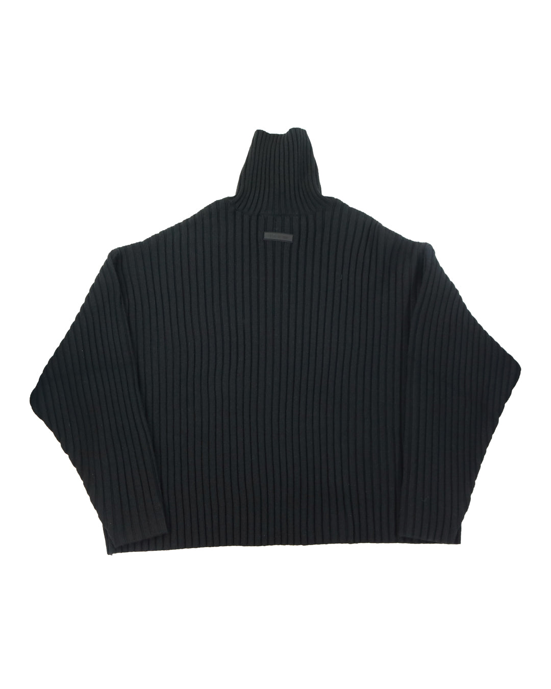 ESSENTIALS TURTLENECK – THE GALLERY BOX